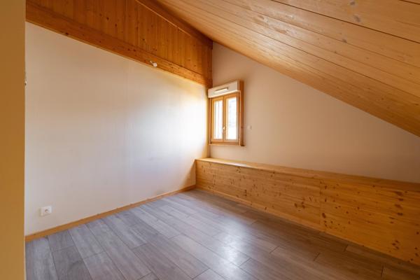 Appartement rénové, 110m², 3 Ch, cave, Ornans