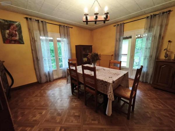 Maison à vendre à Roannes-Saint-Mary dans le Cantal (15220), ref : 059-2028