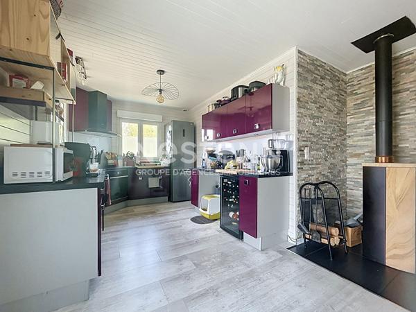 Maison ossature bois à vendre Noailles : 85 m2 habitable - 3 chambres - Triple Garage - Terrain arboré avec goût 1 200m2 - Vue imprenable