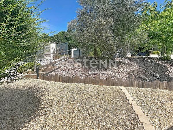 Maison ossature bois à vendre Noailles : 85 m2 habitable - 3 chambres - Triple Garage - Terrain arboré avec goût 1 200m2 - Vue imprenable