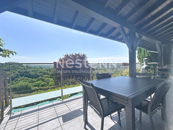 Maison ossature bois à vendre Noailles : 85 m2 habitable - 3 chambres - Triple Garage - Terrain arboré avec goût 1 200m2 - Vue imprenable