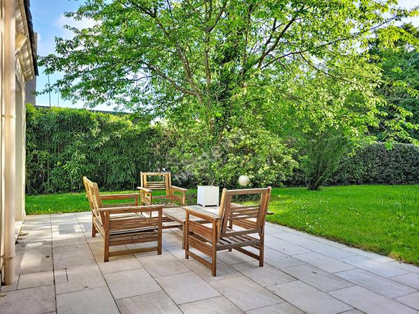 Maison à vendre à Sautron - 5 chambres au total dont une suite parentale en rdc, 172 m², terrain +1100 M²