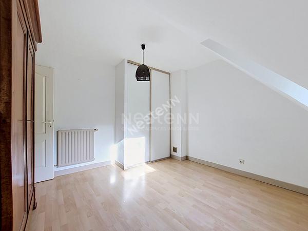 Maison à vendre à Sautron - 5 chambres au total dont une suite parentale en rdc, 172 m², terrain +1100 M²
