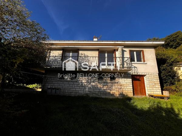 Maison traditionnelle de 90 m2  avec jardin clos de 995 mètres - CHENEHUTTE-TREVES-CUNAULT