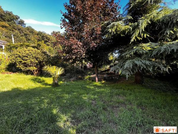 Maison traditionnelle de 90 m2  avec jardin clos de 995 mètres - CHENEHUTTE-TREVES-CUNAULT