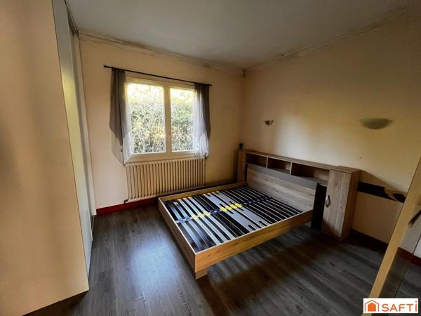 Maison traditionnelle de 90 m2  avec jardin clos de 995 mètres - CHENEHUTTE-TREVES-CUNAULT