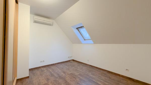 Maison Boussy Saint Antoine 7 pièce(s)