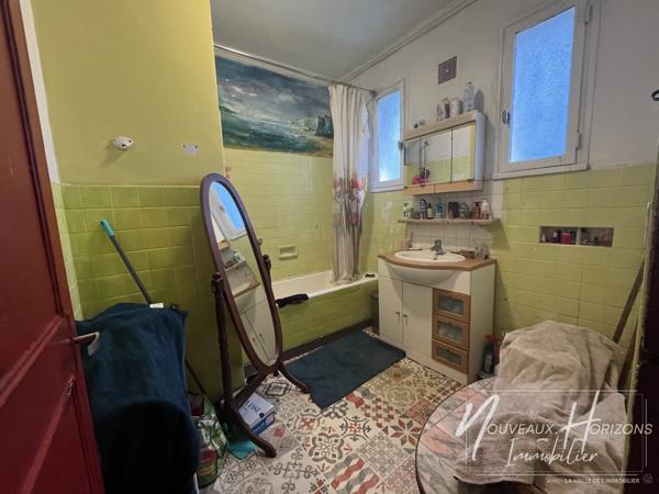 Maison
         5 pièces
        - 101 m² 87 500 €*
