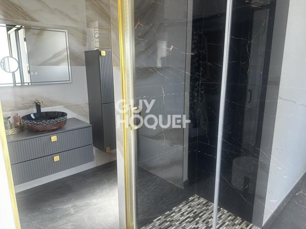 MAISON À VENDRE DE 5 PIÈCES DE 188,00 M²