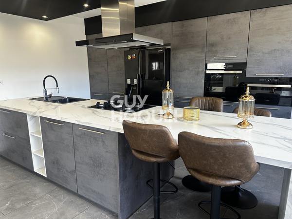 MAISON À VENDRE DE 5 PIÈCES DE 188,00 M²