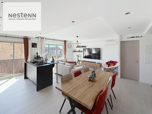 À vendre : Appartement lumineux 4 pièces à Toulon - St Roch -Garage.