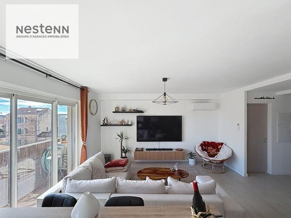 À vendre : Appartement lumineux 4 pièces à Toulon - St Roch -Garage.