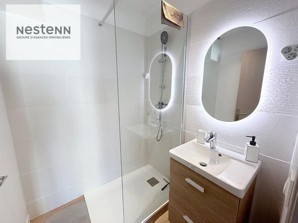 À vendre : Appartement lumineux 4 pièces à Toulon - St Roch -Garage.