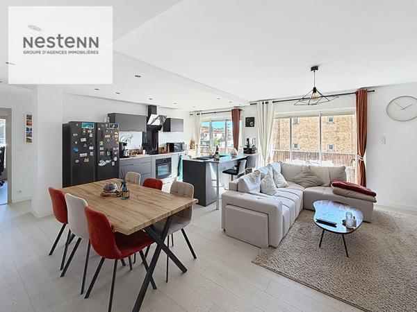 À vendre : Appartement lumineux 4 pièces à Toulon - St Roch -Garage.