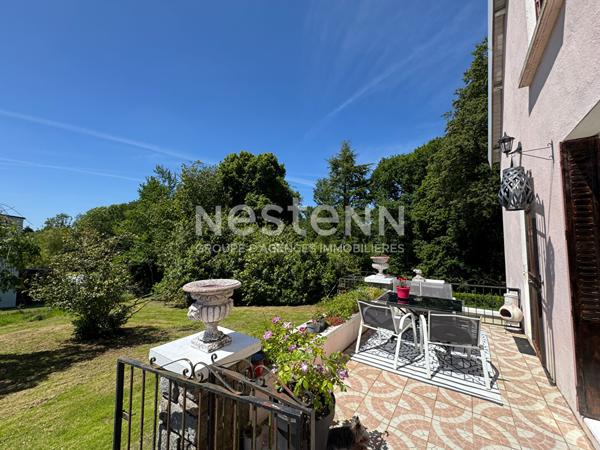 Maison de caractère à vendre à  Locminé - 3 chambres -  Parc de 8200 m²