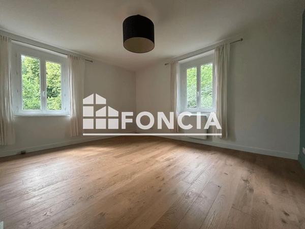 Location Maison 5 pièces 155 m² - MAISON FORESTIERE Saint-germain-en-laye 78100