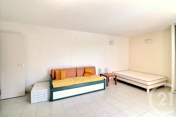 Appartement Studio à vendre  1 pièce - 27,67 m 2   FREJUS  - 83