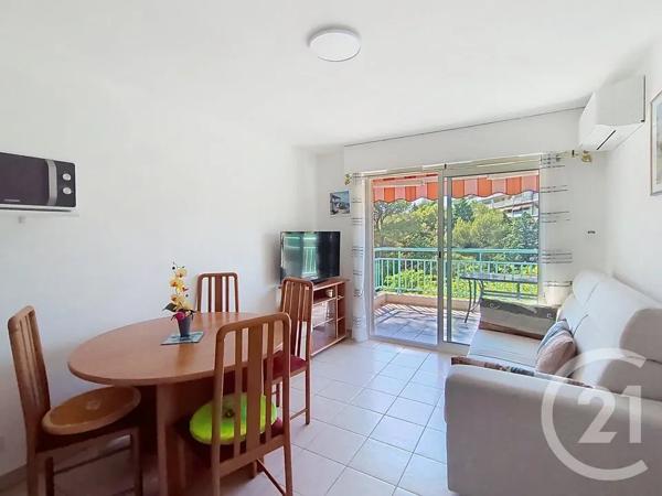 Appartement Studio à vendre  1 pièce - 27,67 m 2   FREJUS  - 83