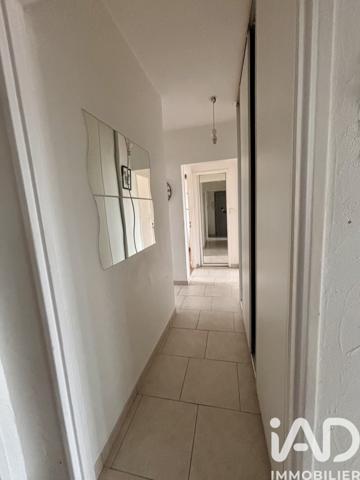 Appartement à vendre 3 pièces 64 m² Saint-Fargeau-Ponthierry