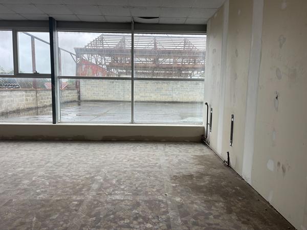 BAiment  à vendre à BASSENS(33)