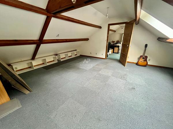 Maison Vaureal 10 pièce(s) 156.16 m2 €580 000 ** - Référence 2311