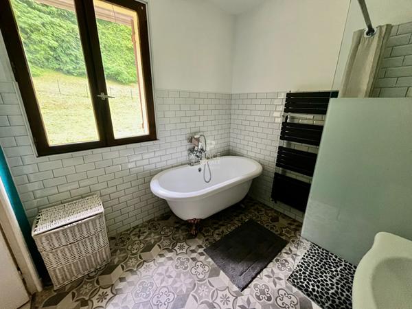Maison Vaureal 10 pièce(s) 156.16 m2 €580 000 ** - Référence 2311