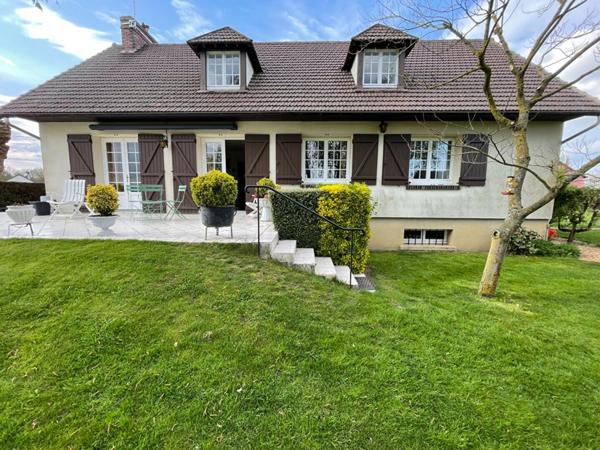 28210 FAVEROLLES  141 m2 terrain 1230 m2