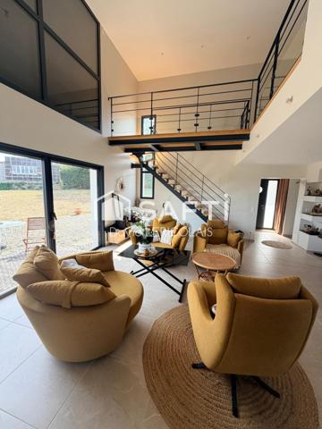 MAGNIFIQUE MAISON RECENTE AVEC VUE SUR LA VALLEE