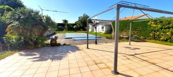 Villa  6 pièce(s)  4 chambre(s)  145 m²