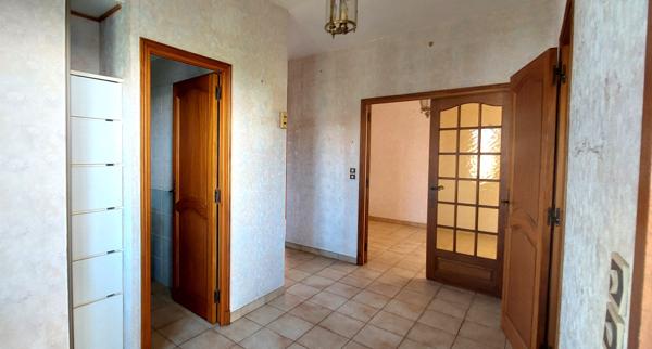 Villa  6 pièce(s)  4 chambre(s)  145 m²
