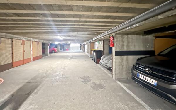 Stationnement à vendre    Deauville