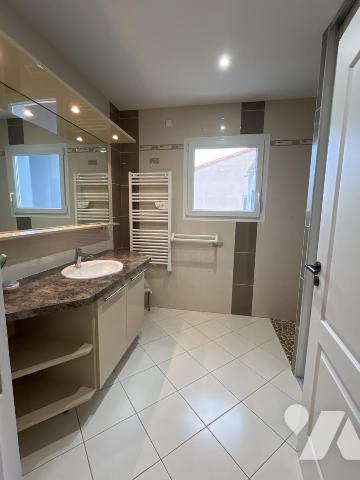 LES SORINIERES - Maison d'habitation état neuf