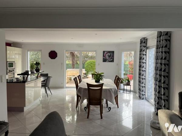 LES SORINIERES - Maison d'habitation état neuf