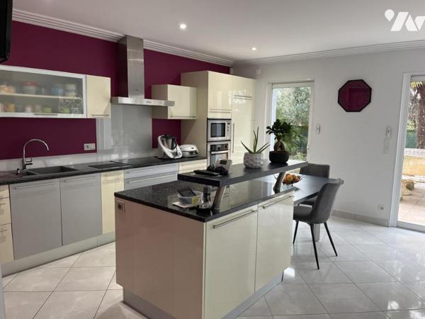 LES SORINIERES - Maison d'habitation état neuf