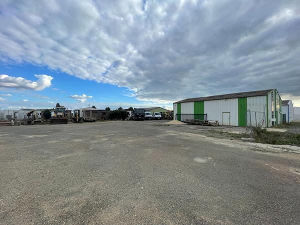 Local commercial Angles 150 m2