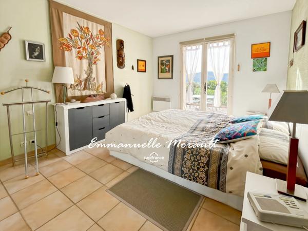 Villa 3 chambres avec piscine et vue panoramique à vendre à BAGNOLS EN FORET (83)