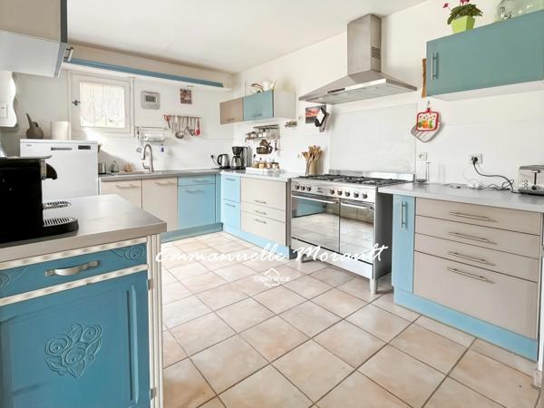 Villa 3 chambres avec piscine et vue panoramique à vendre à BAGNOLS EN FORET (83)