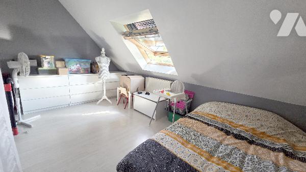 INDIVIDUELLE - 5 CHAMBRES - GARAGE - JARDIN
