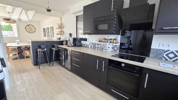 INDIVIDUELLE - 5 CHAMBRES - GARAGE - JARDIN