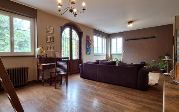 Maison à vendre    5 pièces • 132,86 m2 Montluçon