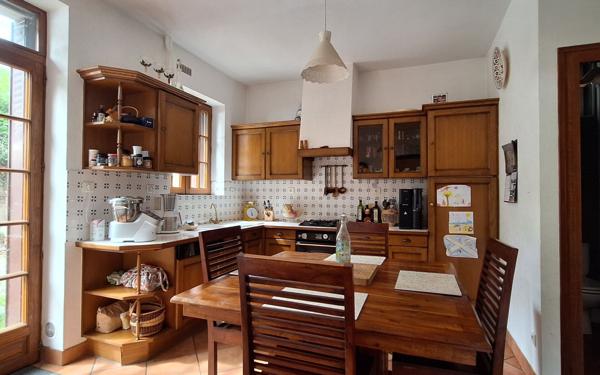 Maison à vendre    5 pièces • 132,86 m2 Montluçon