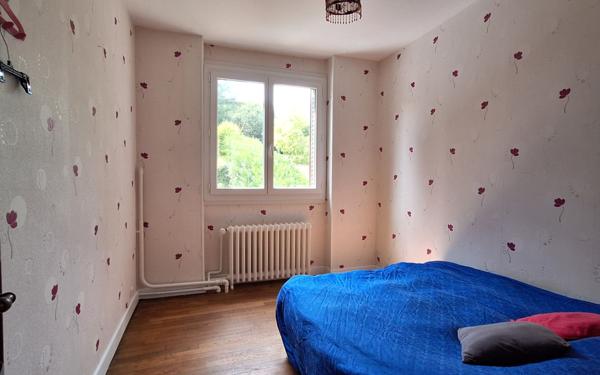 Maison à vendre    5 pièces • 132,86 m2 Montluçon