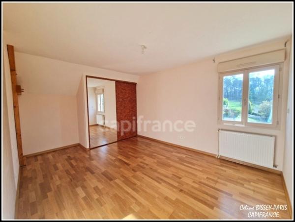 Pavillon Moderne à vendre 5 pièces, 4 chambres, 2 salle d'eau, 1 salle de bain, Sous-Sol 4 voitures, Terrain 3920 M2 AUXERRE (89)