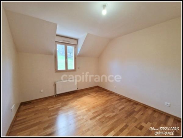 Pavillon Moderne à vendre 5 pièces, 4 chambres, 2 salle d'eau, 1 salle de bain, Sous-Sol 4 voitures, Terrain 3920 M2 AUXERRE (89)