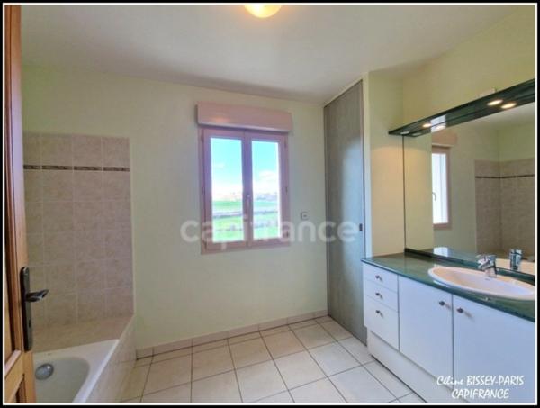 Pavillon Moderne à vendre 5 pièces, 4 chambres, 2 salle d'eau, 1 salle de bain, Sous-Sol 4 voitures, Terrain 3920 M2 AUXERRE (89)