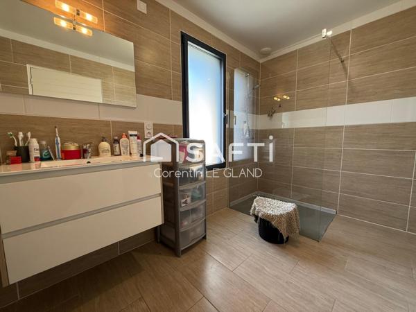 Maison contemporaine au calme à Péaule