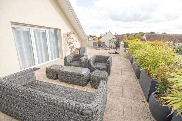 RARE À Chessy Bourg Magnifique T5 dernier étage avec terrasse de 117 m² !