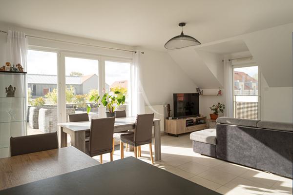 RARE À Chessy Bourg Magnifique T5 dernier étage avec terrasse de 117 m² !