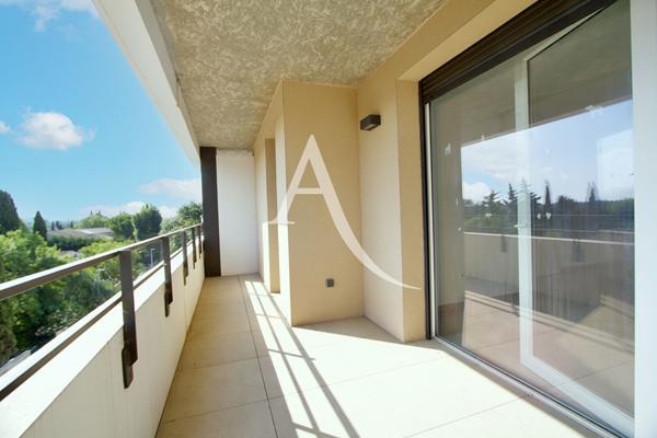 LATTES - MAURIN - APPARTEMENT 2 PIÈCES AVEC TERRASSE - RESIDENCE SENIOR AVEC ASCENSEUR - COMMERCES À PROXIMITÉ IMMÉDIATE