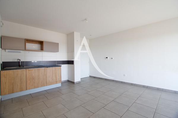 LATTES - MAURIN - APPARTEMENT 2 PIÈCES AVEC TERRASSE - RESIDENCE SENIOR AVEC ASCENSEUR - COMMERCES À PROXIMITÉ IMMÉDIATE